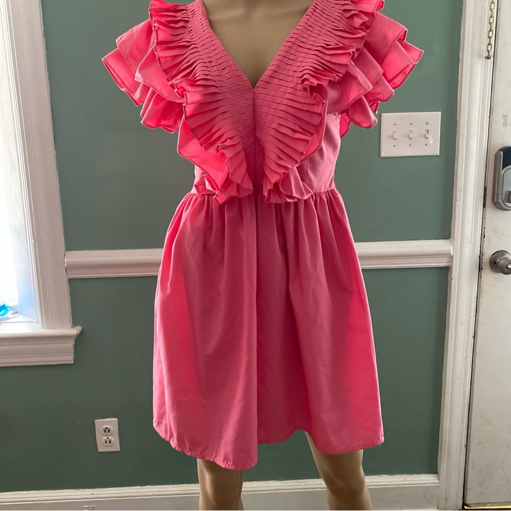 Entro women dress in hot pink color ruffle knee height worn 2 times Sz. Small